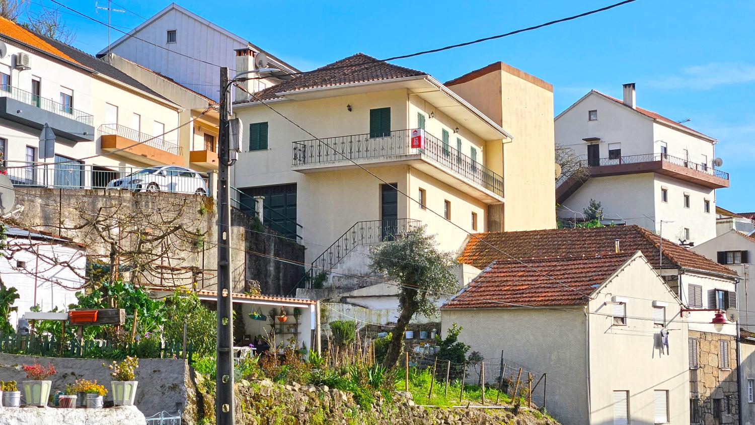  te koop dorpshuis Famalicão Guarda 2