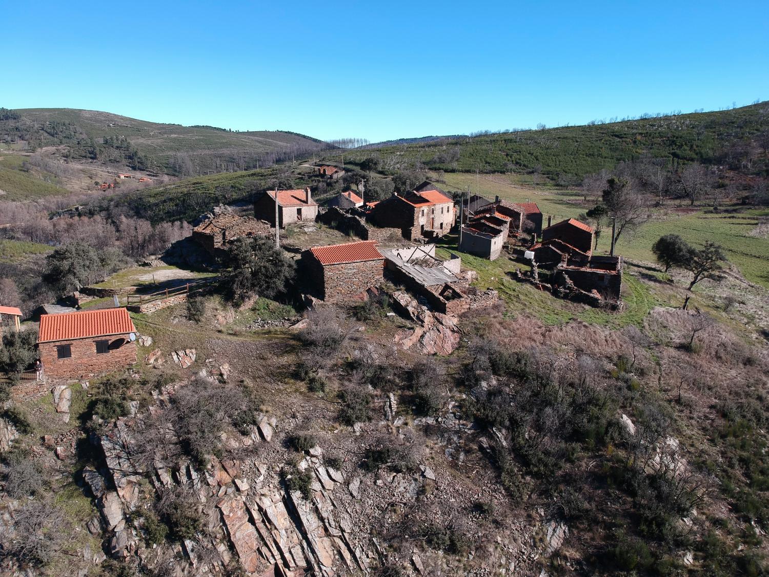  te koop dorpshuis Quinta da Taberna Guarda 2