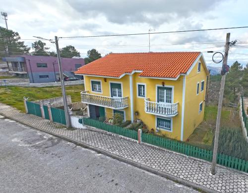 Vale de Estrela Guarda vrijstaand foto 314716